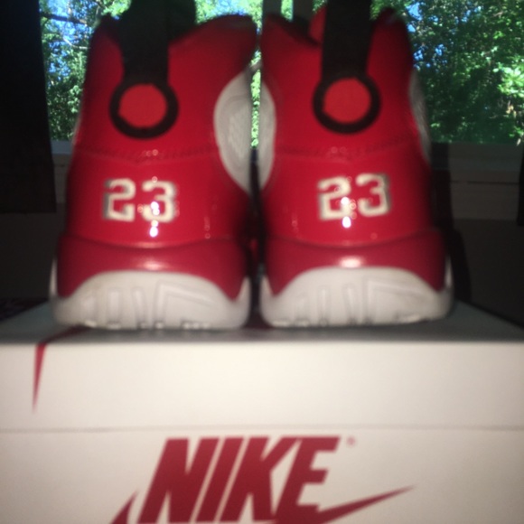Mens10 Jordan 9’s. White/patent leather red. Mint condition. 9.5/10. - Picture 1 of 4